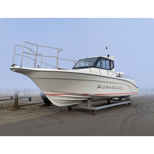 Катер AVANRAID F320 FISHMASTER с Suzuki 2хDF200ATX/AZX