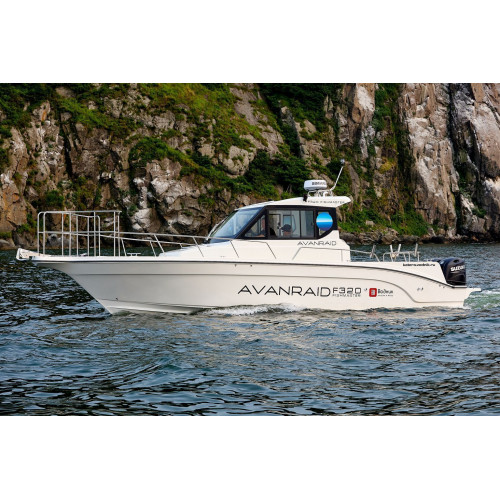 Катер AVANRAID F320 FISHMASTER с Suzuki 2хDF200ATX/AZX