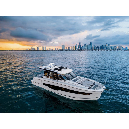 Катер Jeanneau Merry Fisher 1295 COUPE с моторами 300 л.с.