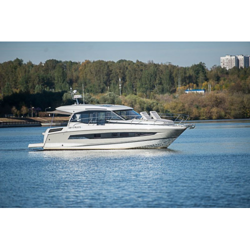 Катер Jeanneau NC 37 с моторами 2х260