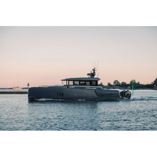 Катер XO EXPLR 44